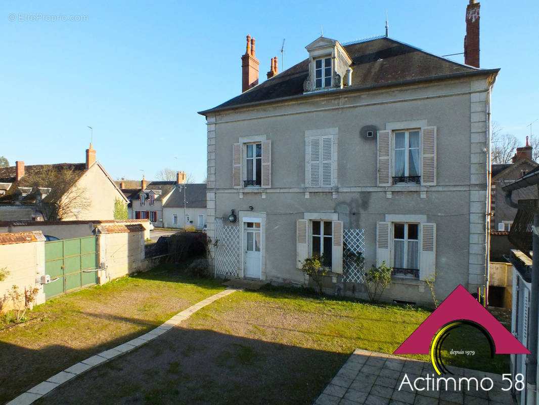 Maison à JOUET-SUR-L&#039;AUBOIS