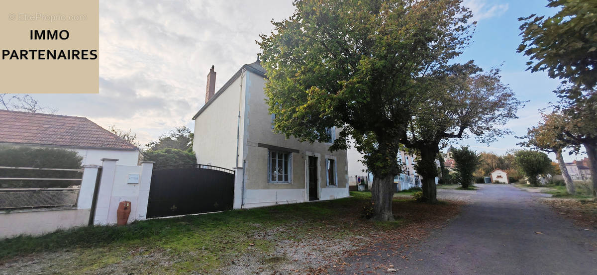 Maison à SAINT-POURCAIN-SUR-SIOULE