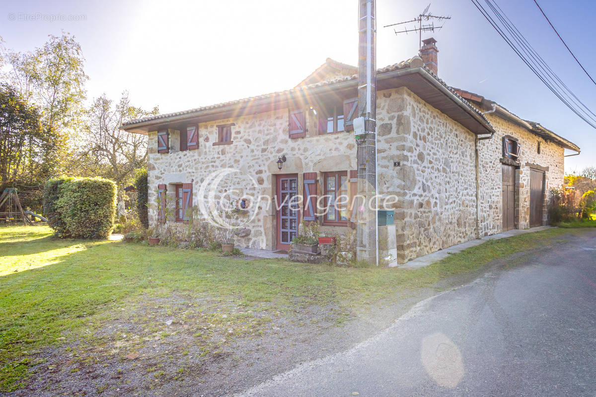 Maison à SAINT-AUVENT