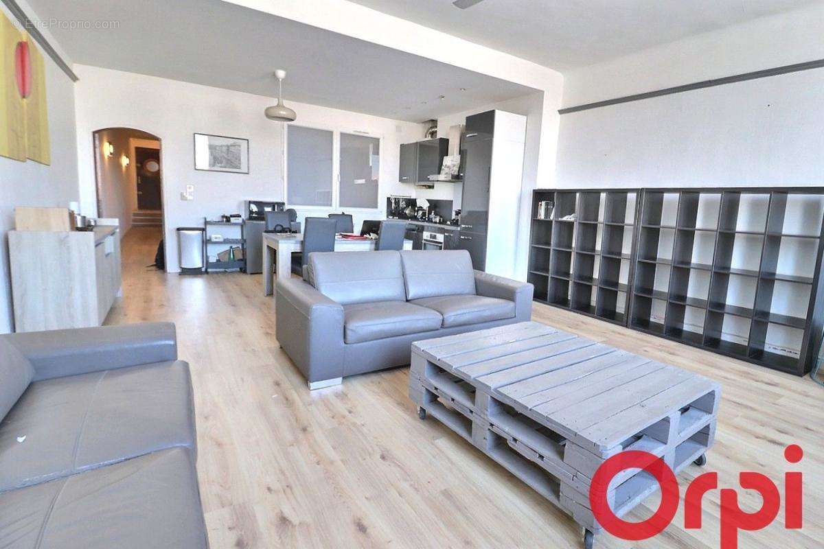 Appartement à MARSEILLE-7E