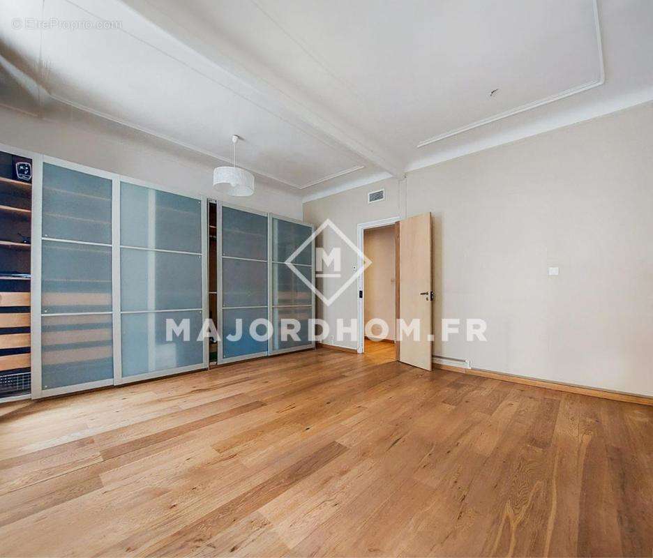 Appartement à MARSEILLE-6E