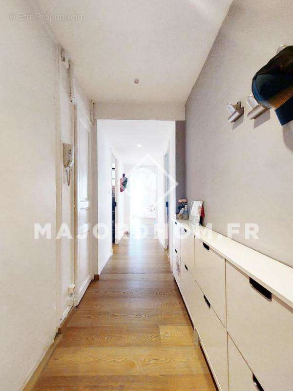 Appartement à MARSEILLE-6E