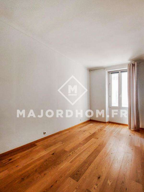 Appartement à MARSEILLE-6E