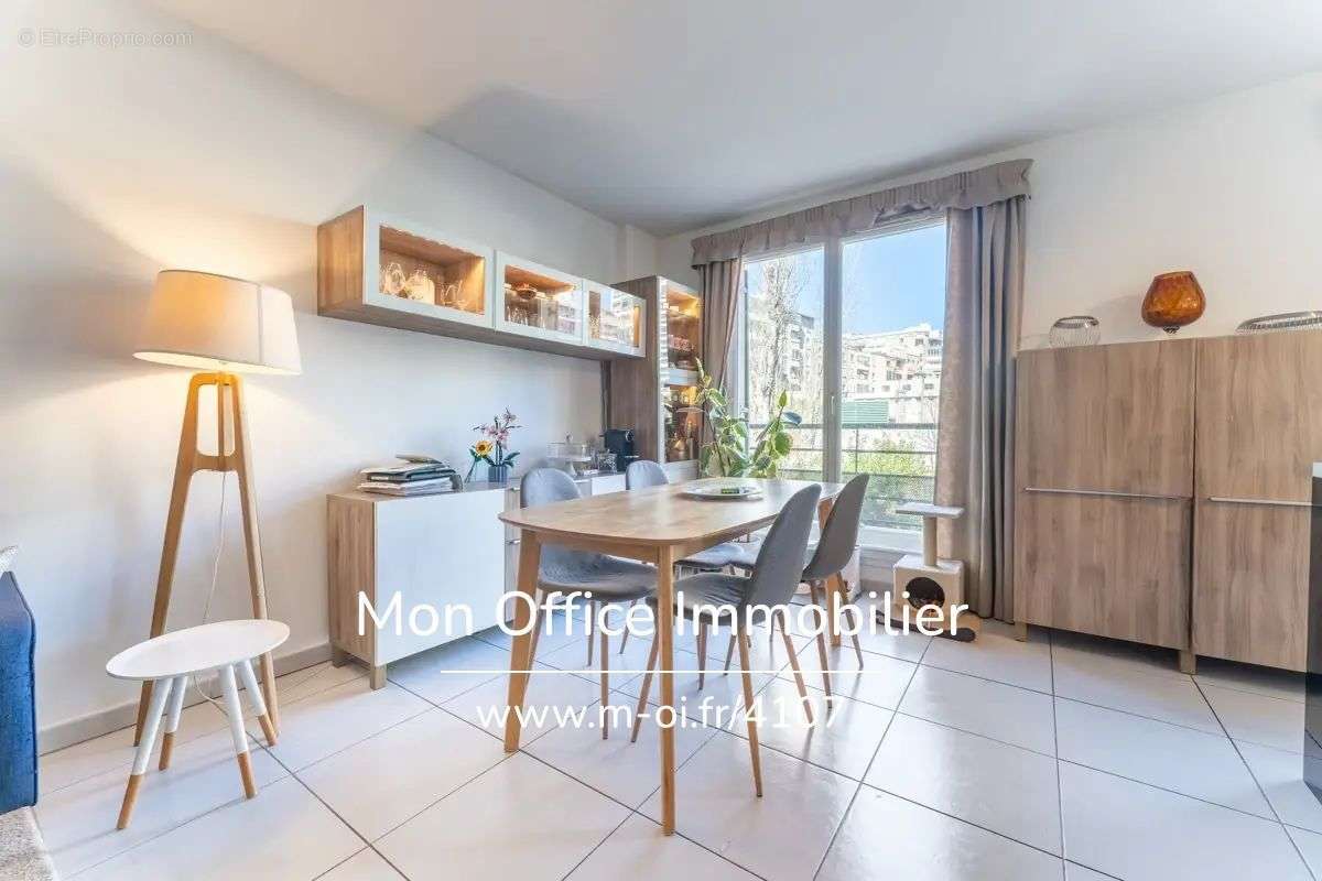 Appartement à MARSEILLE-8E