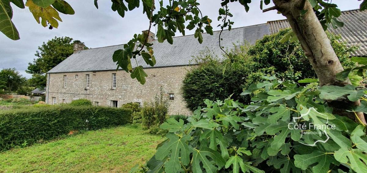 Maison à CLITOURPS