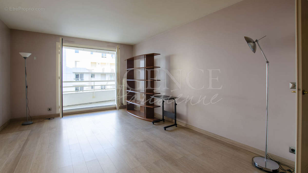 Appartement à LEVALLOIS-PERRET