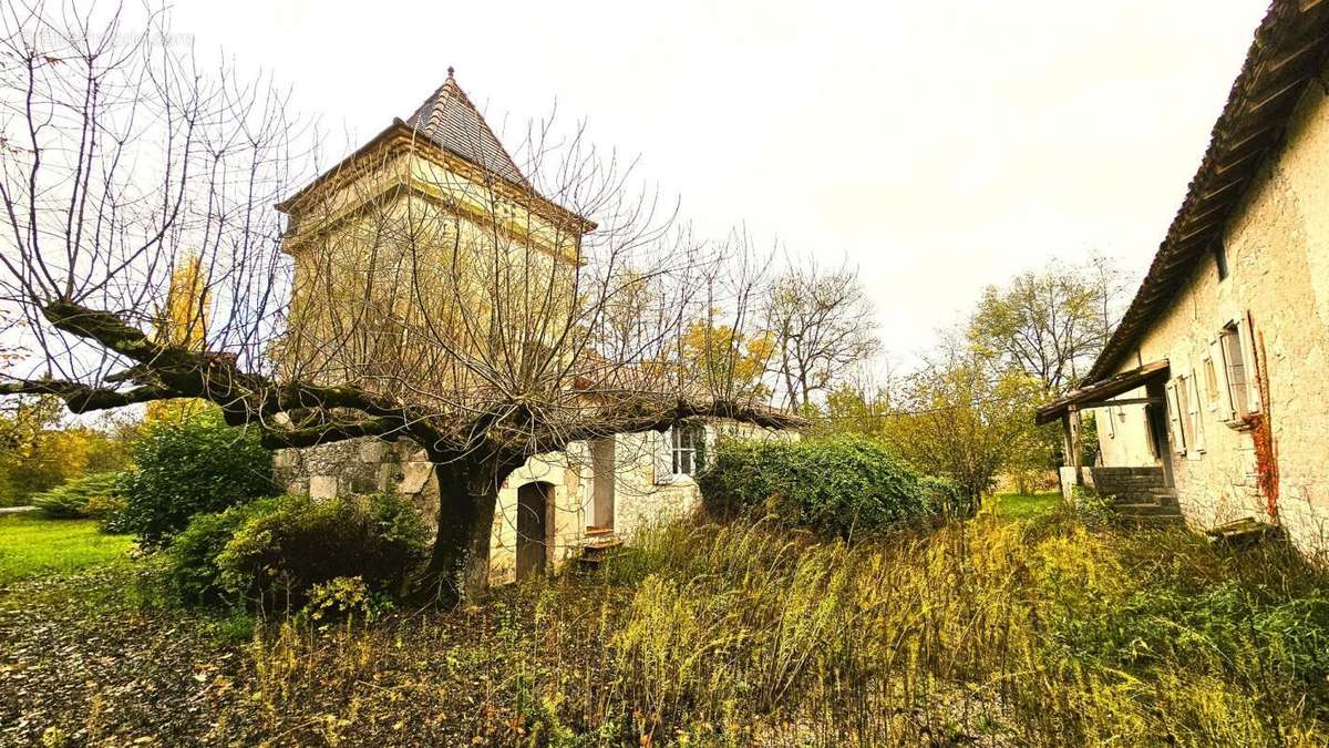 Maison à PUYLAROQUE