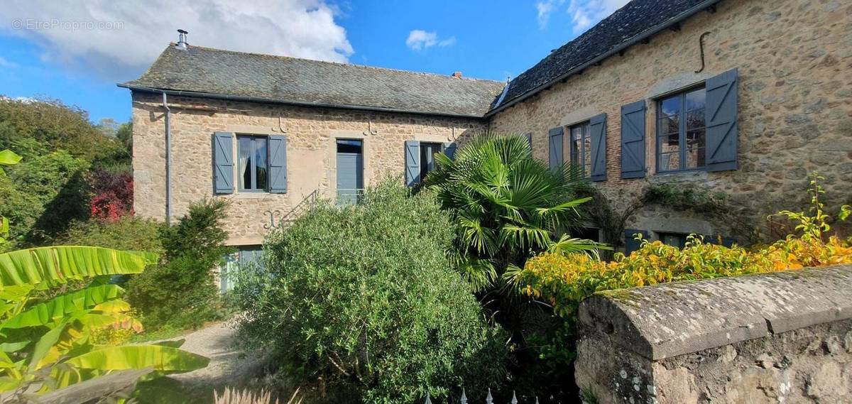 Maison à LA BASTIDE-L&#039;EVEQUE