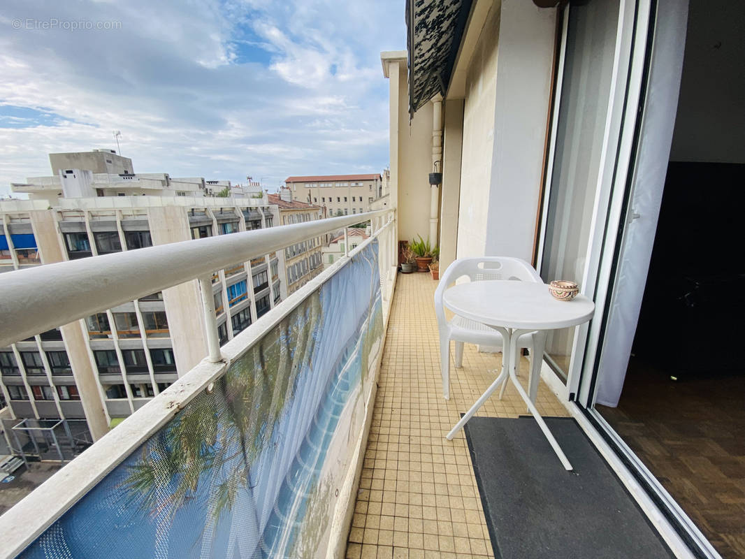 Appartement à MARSEILLE-4E