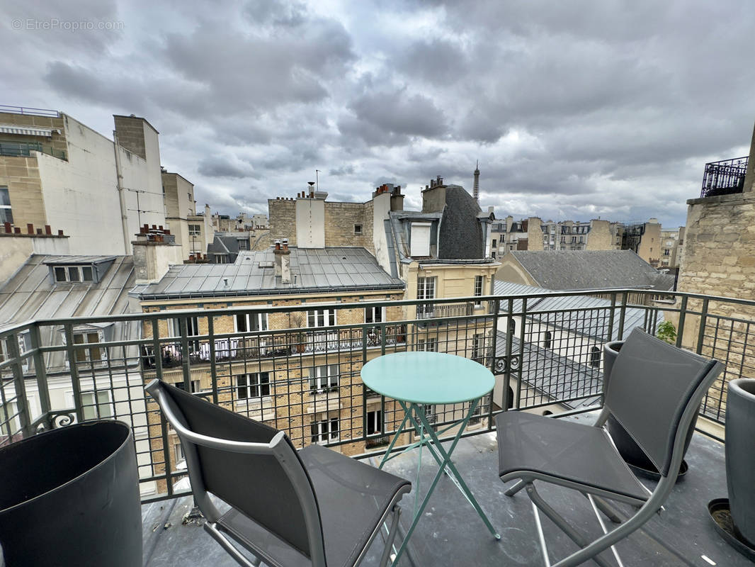 Appartement à PARIS-16E