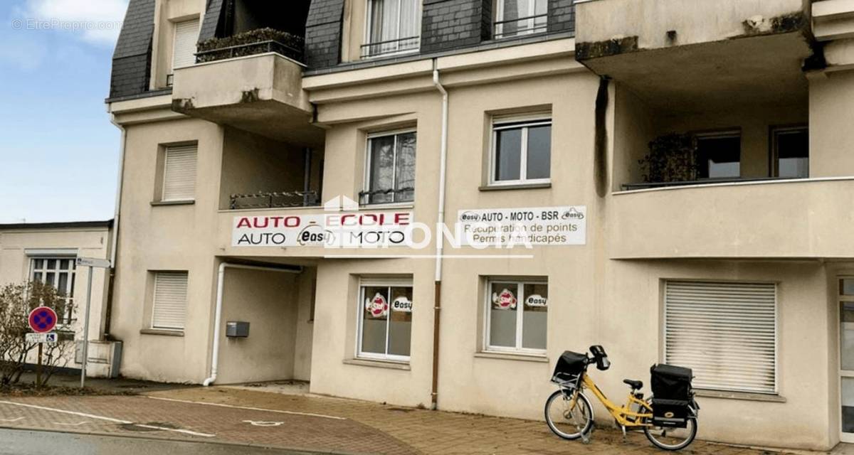 Appartement à MONTREUIL-JUIGNE