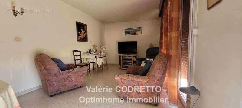 Appartement à HYERES