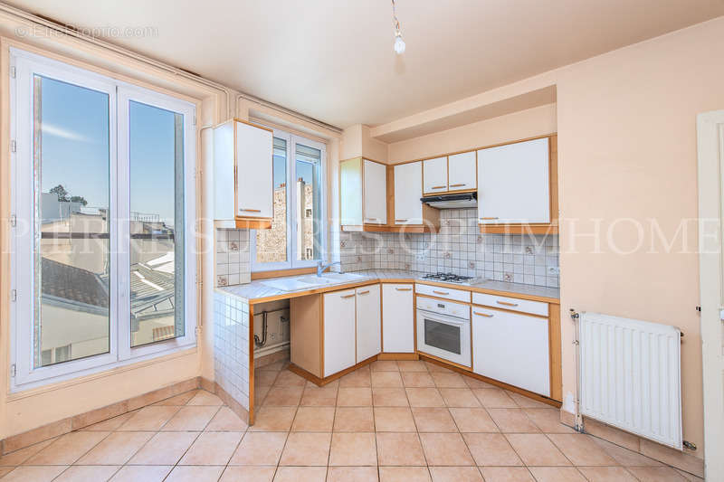 Appartement à PARIS-11E