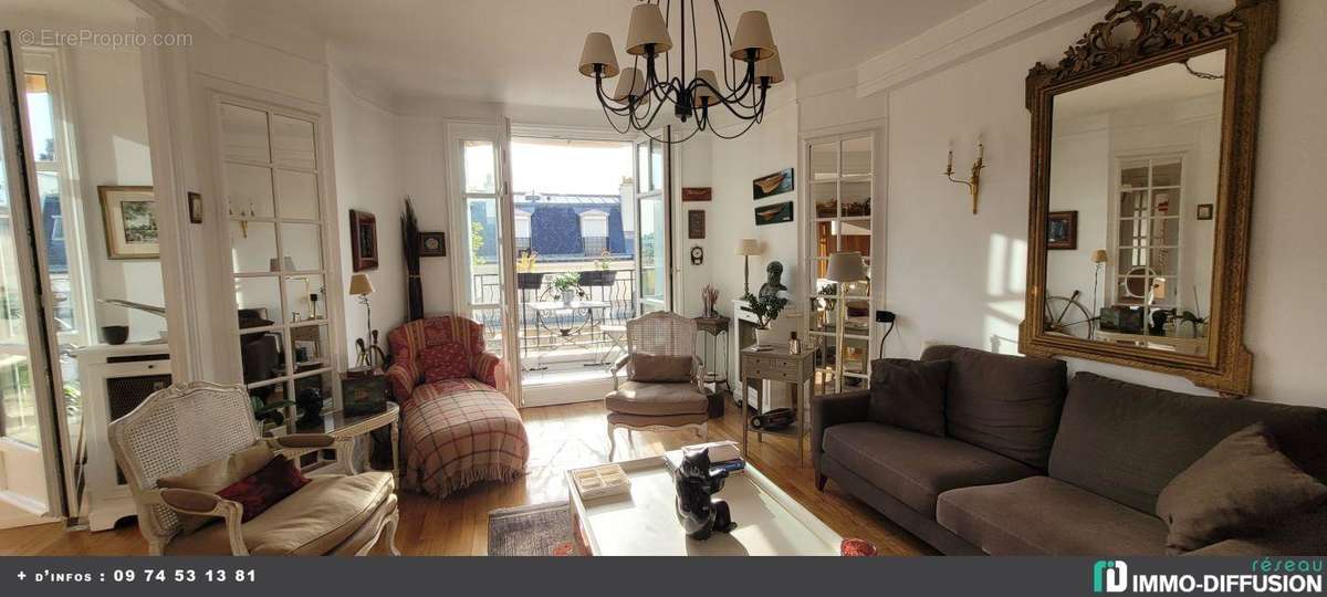 Appartement à PARIS-16E