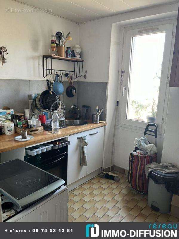 Appartement à MARSEILLE-3E