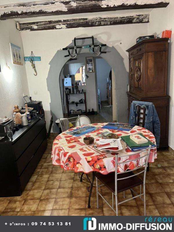 Appartement à MARSEILLE-3E