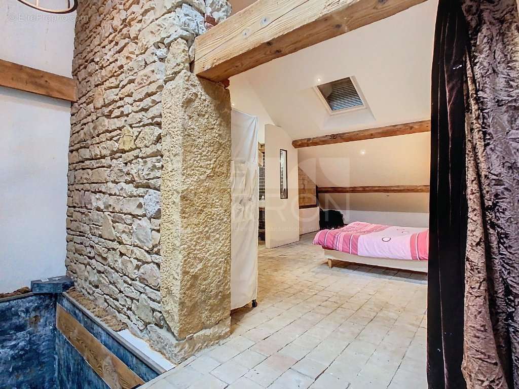 Appartement à LYON-5E