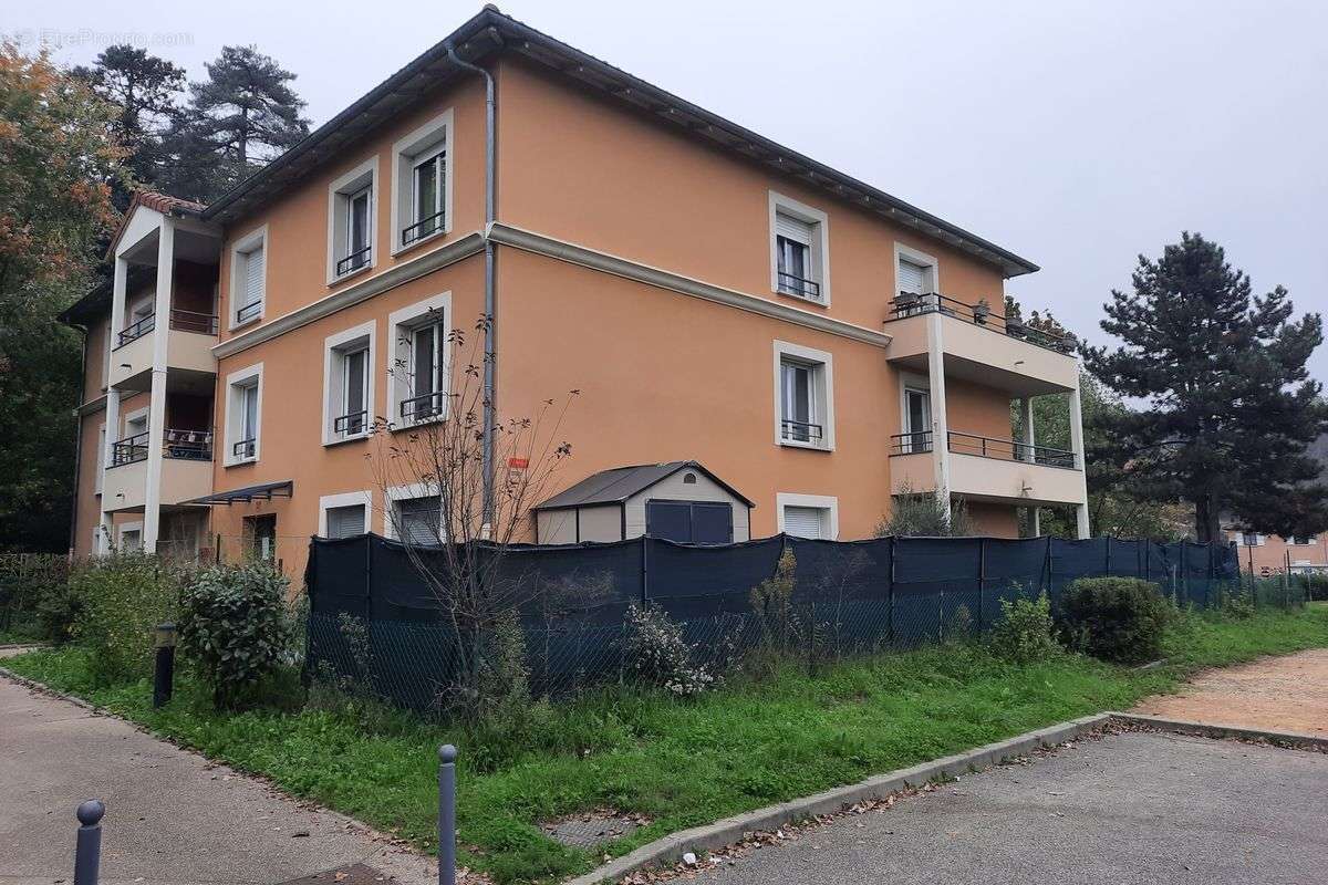 Appartement à RILLIEUX-LA-PAPE