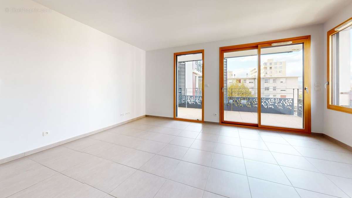 Appartement à LYON-5E