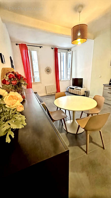 Appartement à MARSEILLE-2E