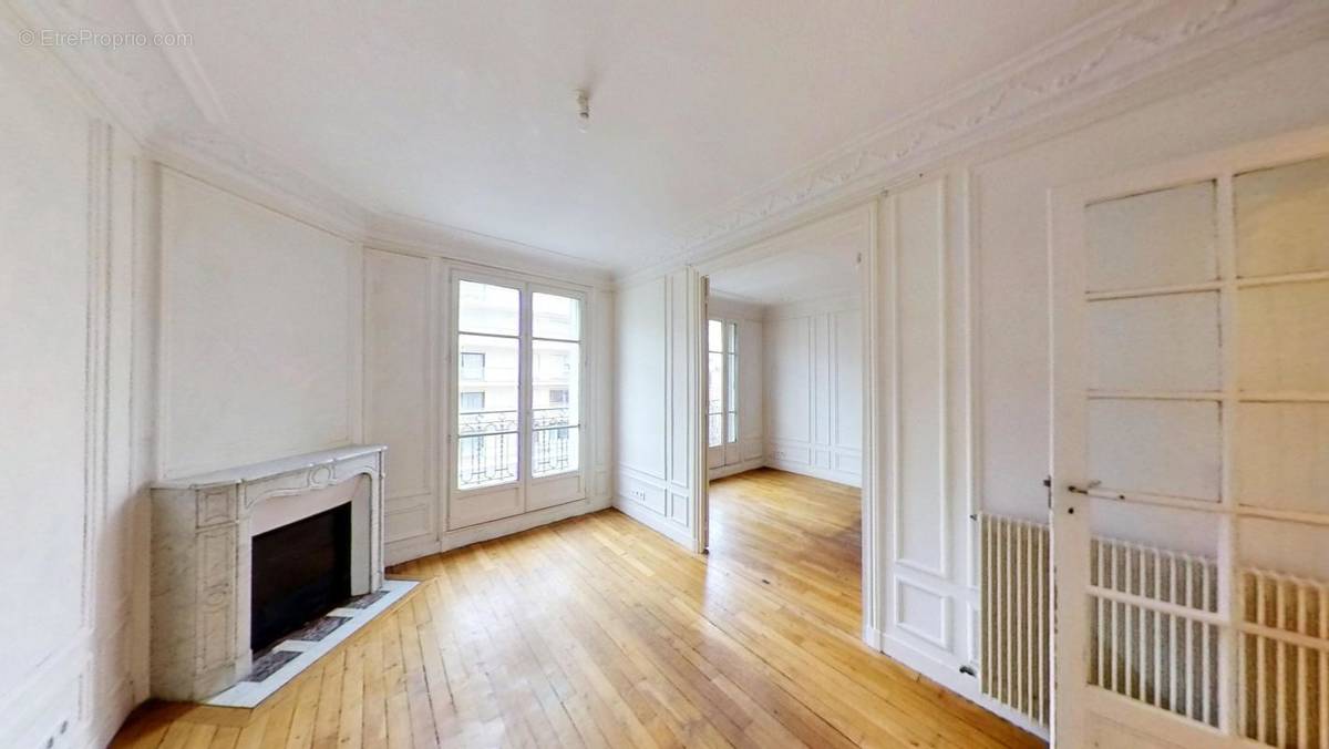 Appartement à PARIS-15E