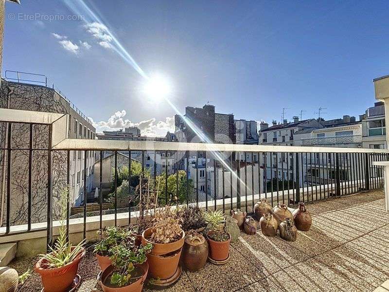 Appartement à PARIS-15E