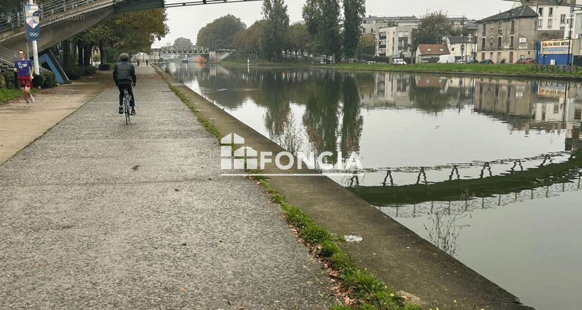 Appartement à AUBERVILLIERS