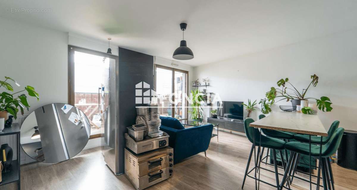 Appartement à AUBERVILLIERS