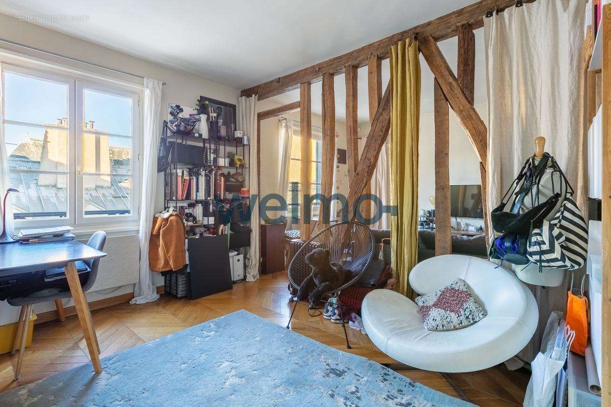 Appartement à PARIS-4E