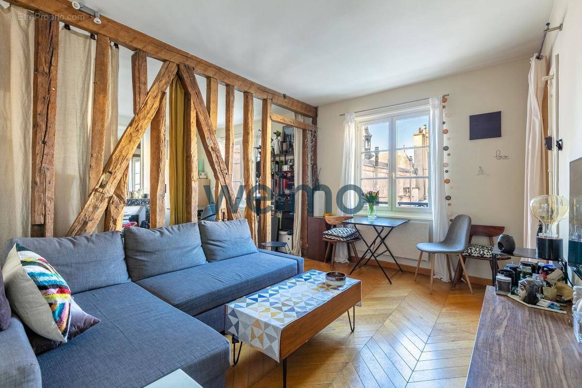 Appartement à PARIS-4E