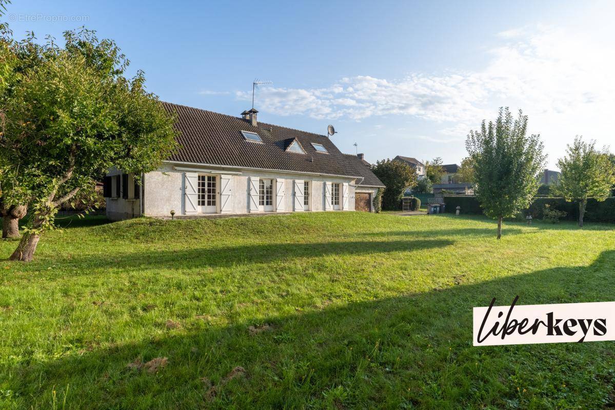 Maison à AUVERS-SUR-OISE