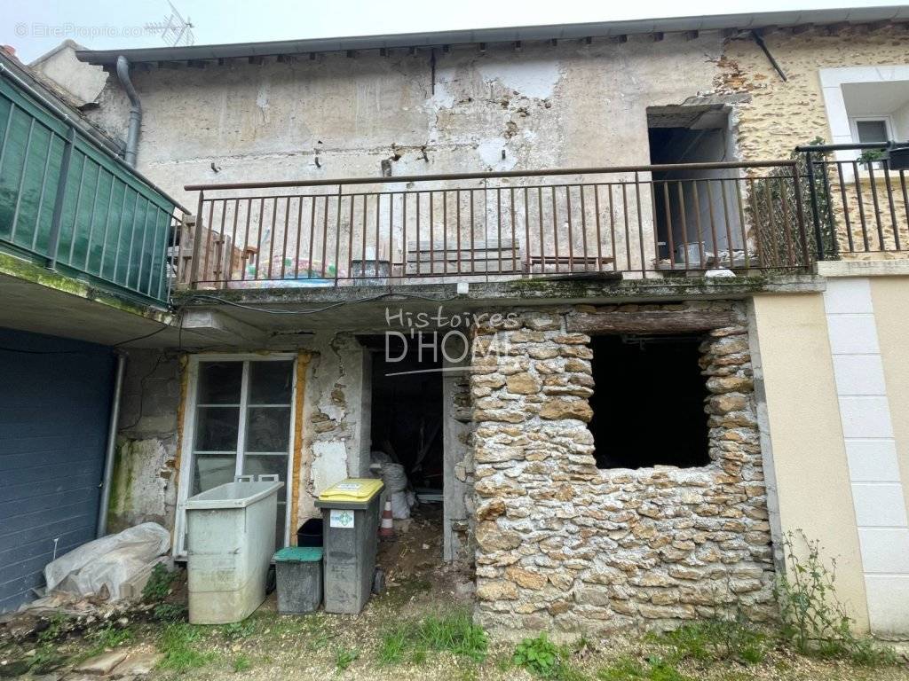 Appartement à COURPALAY