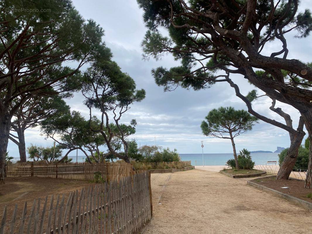 Appartement à SAINT-CYR-SUR-MER