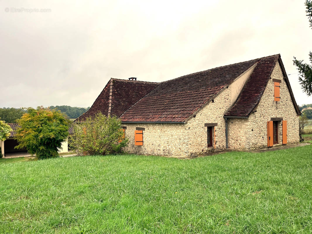 Maison à MILHAC-D&#039;AUBEROCHE