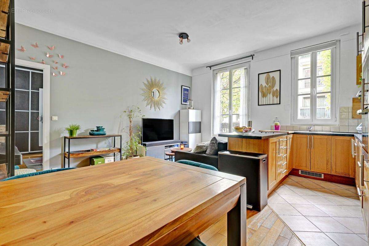 Appartement à ISSY-LES-MOULINEAUX