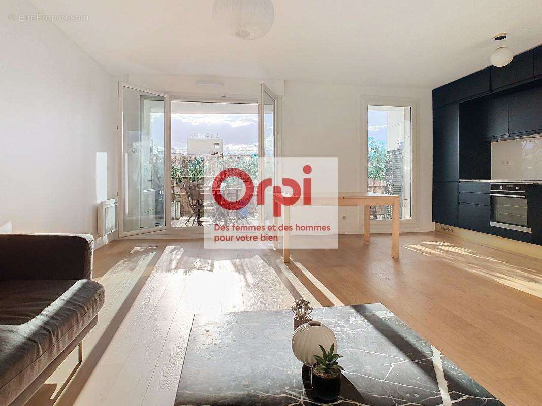 Appartement à ISSY-LES-MOULINEAUX