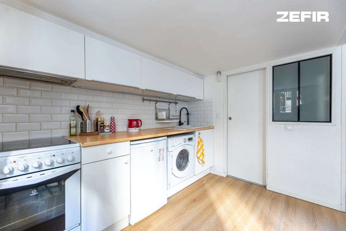 Appartement à PARIS-10E