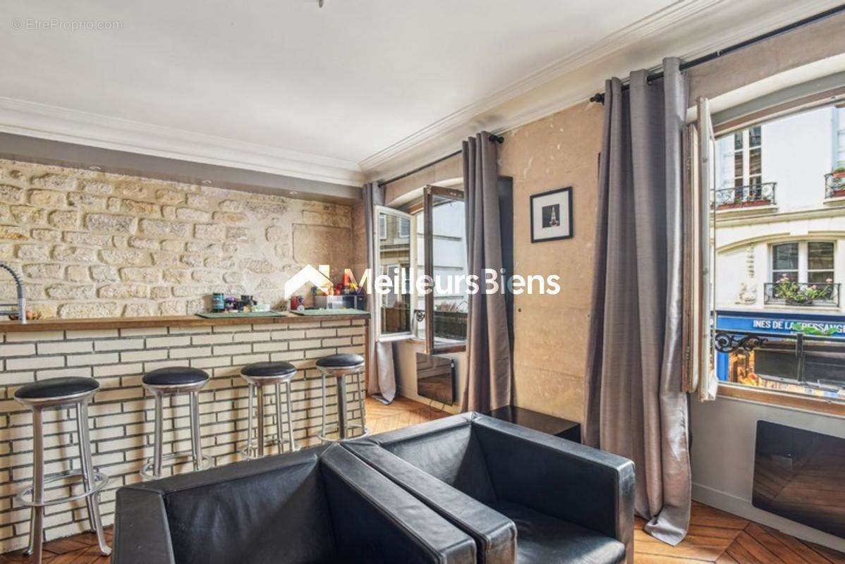 Appartement à PARIS-7E