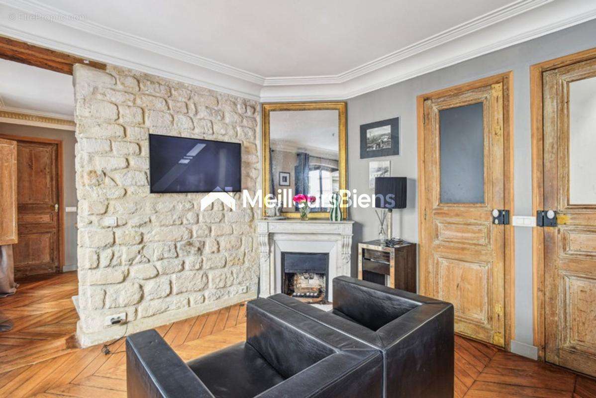 Appartement à PARIS-7E