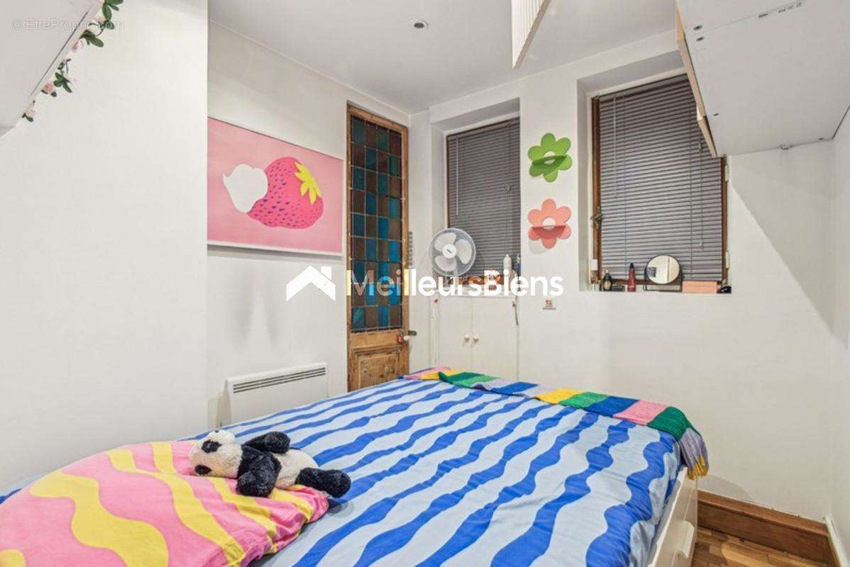 Appartement à PARIS-7E