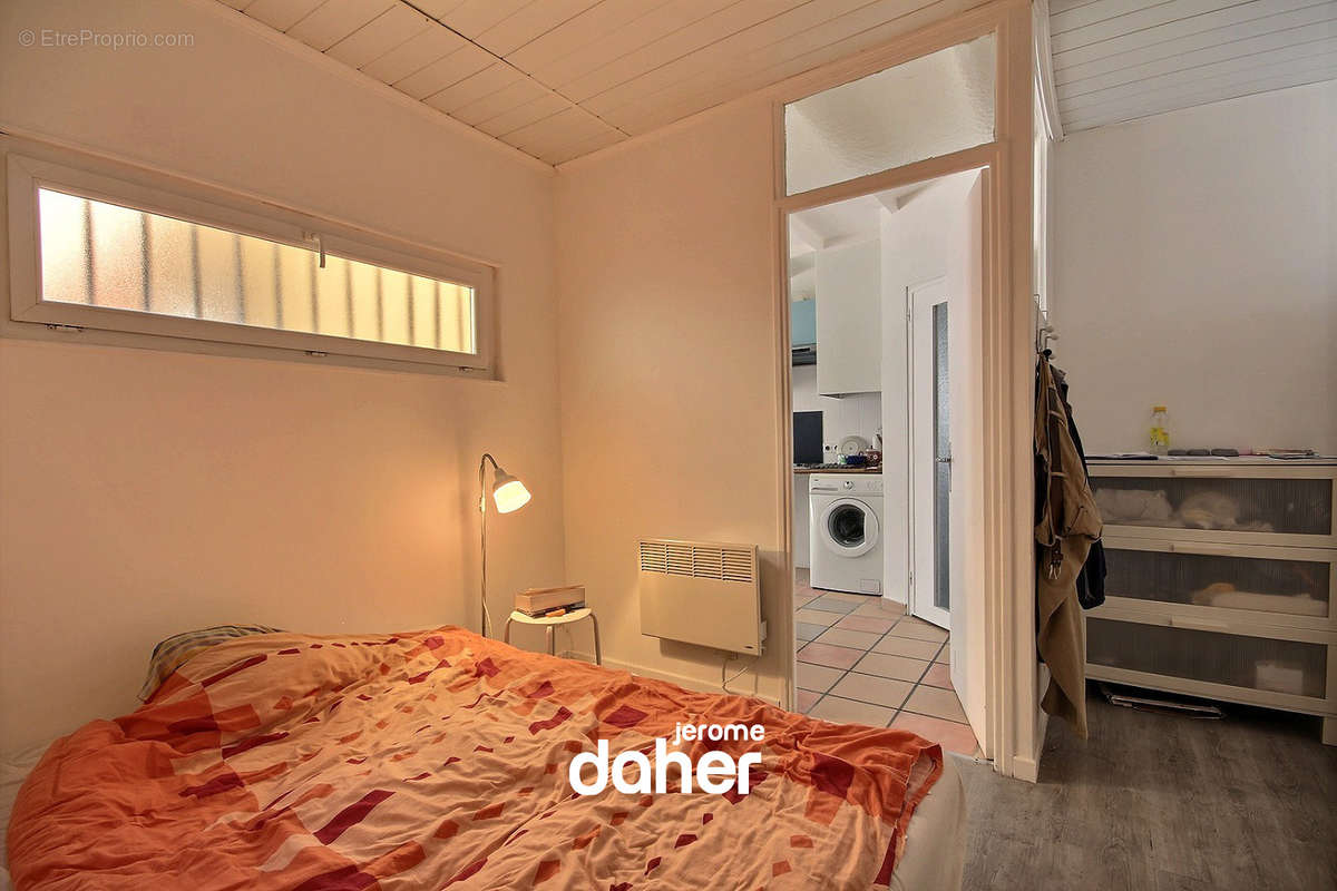 Appartement à MARSEILLE-5E