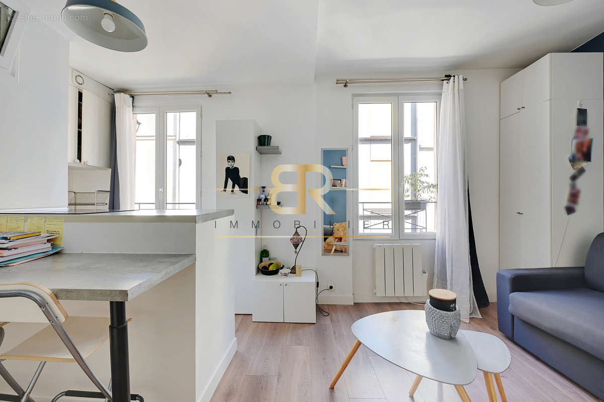 Appartement à PARIS-10E