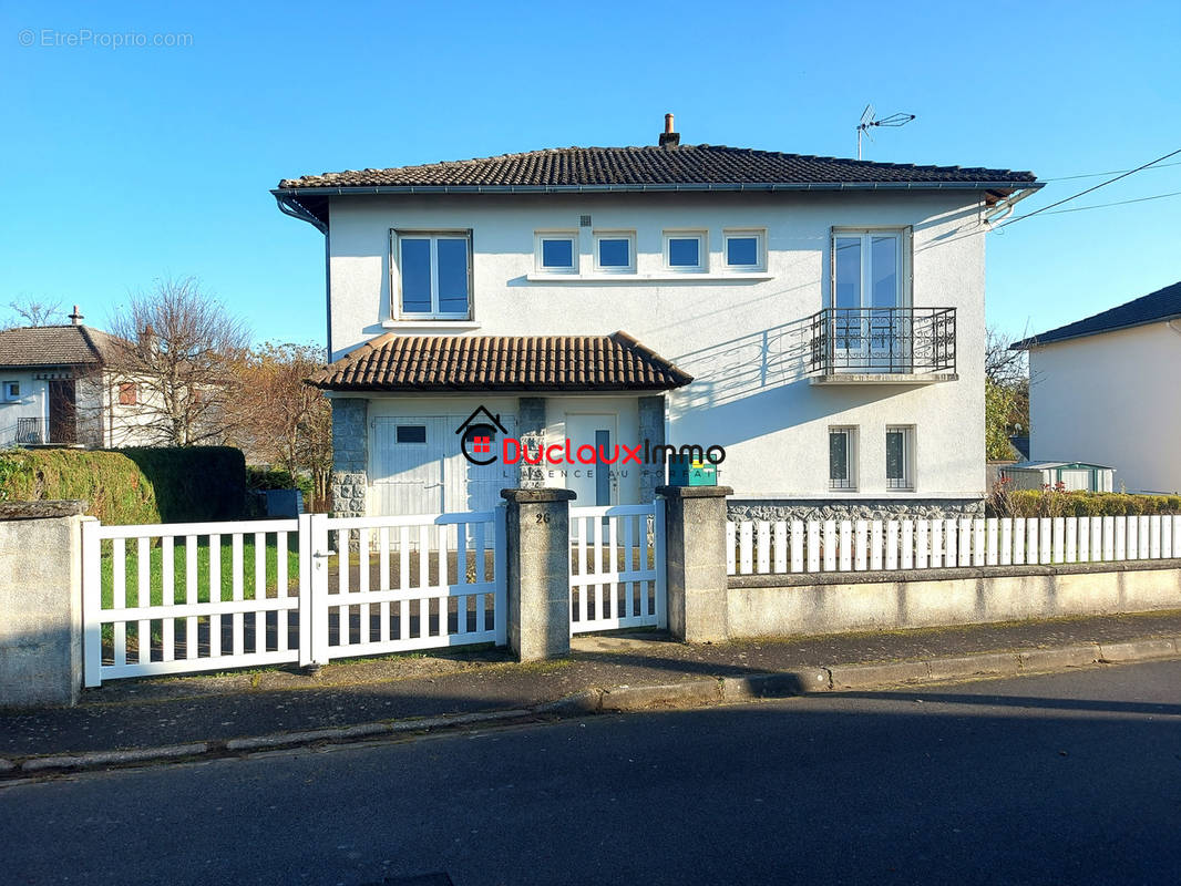 Maison à SAINT-PAUL-DES-LANDES