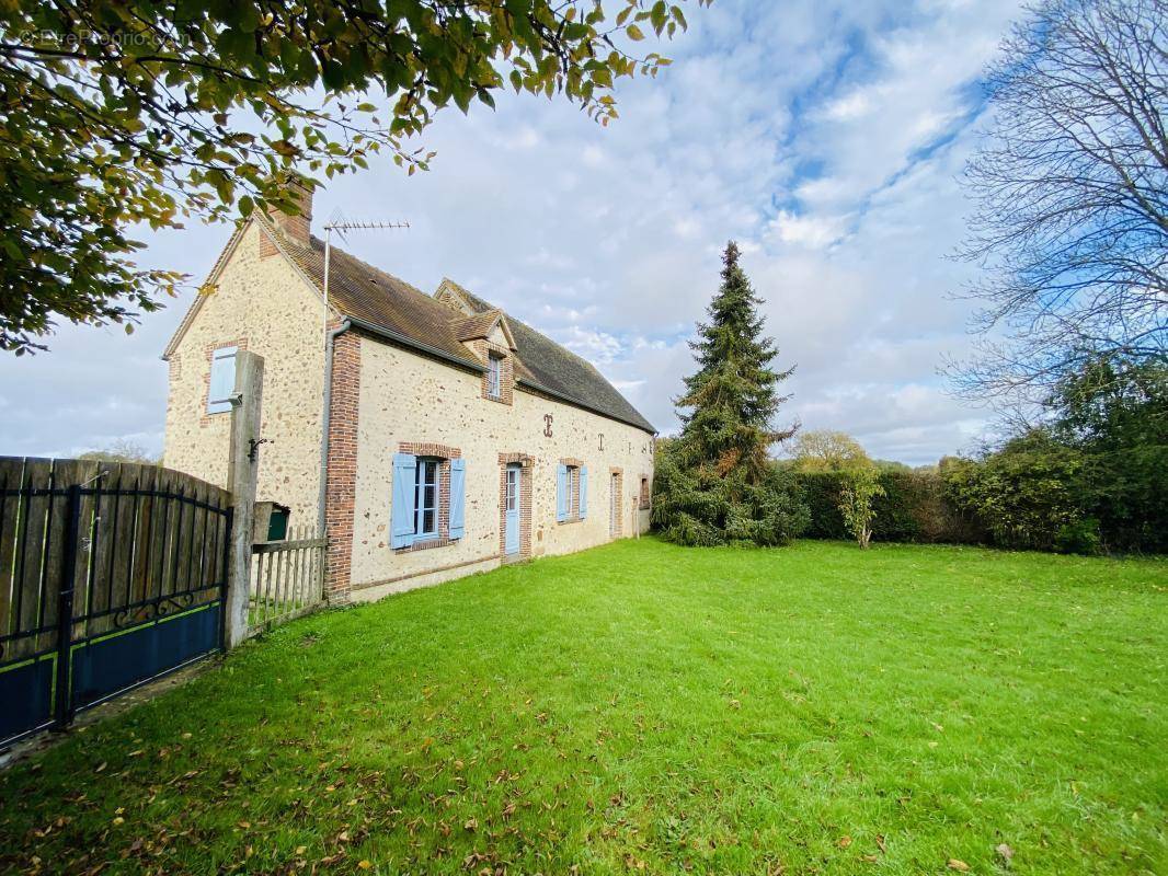 Maison à LONGNY-AU-PERCHE