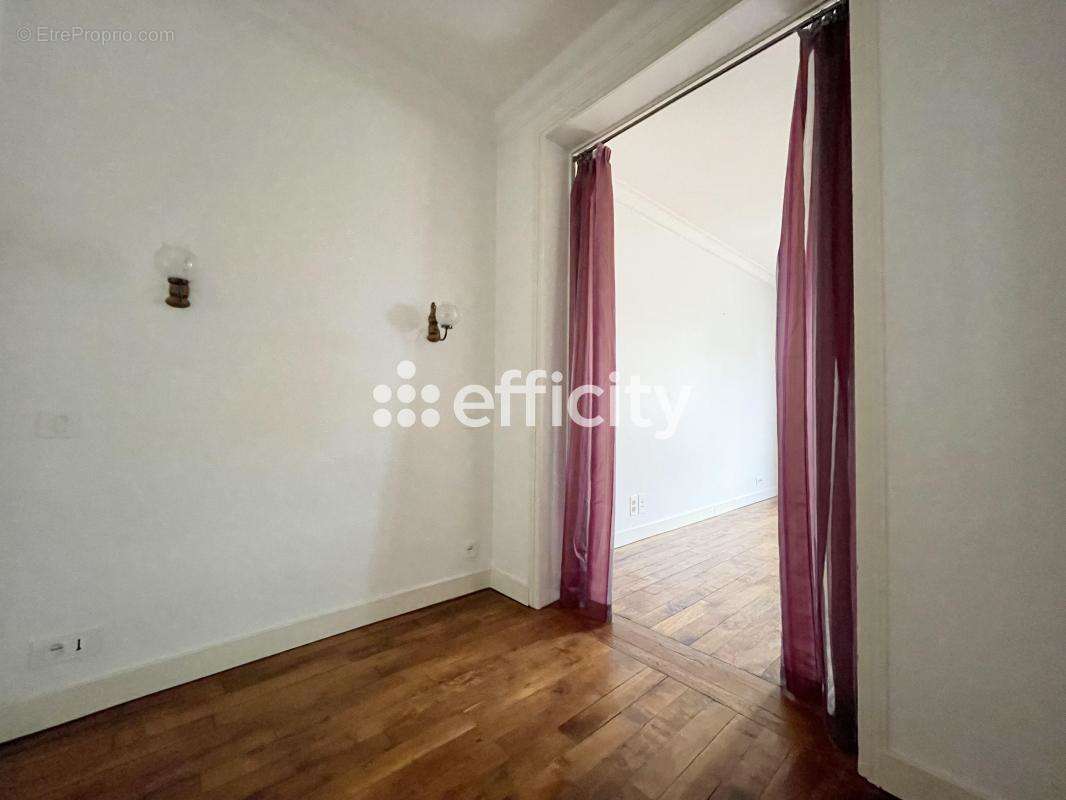 Appartement à PARIS-12E