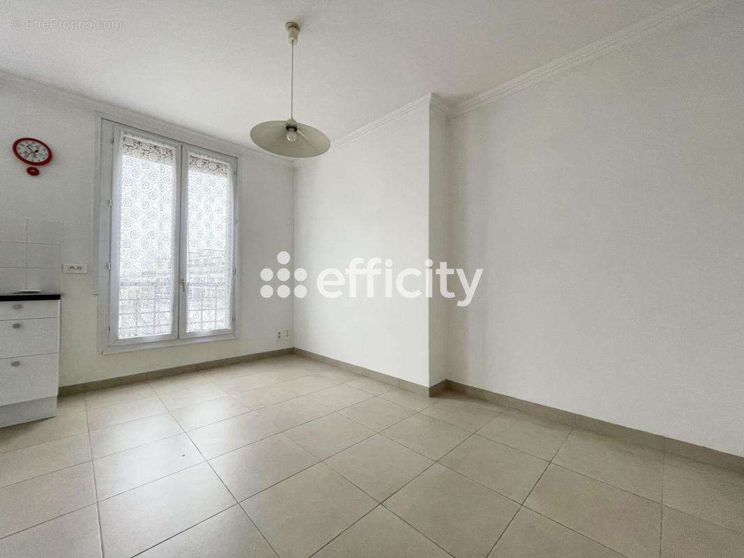 Appartement à PARIS-12E