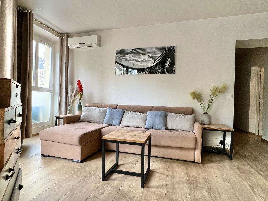 Appartement à PARIS-2E