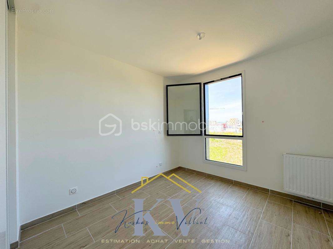 Appartement à MAUGUIO