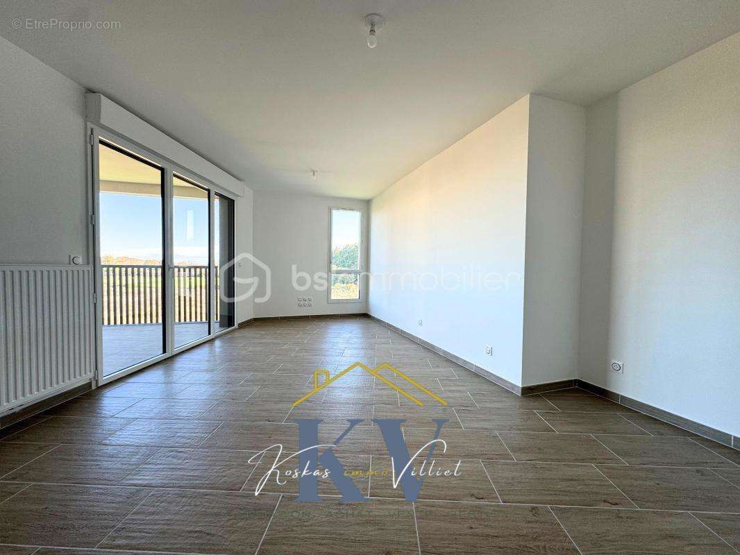 Appartement à MAUGUIO