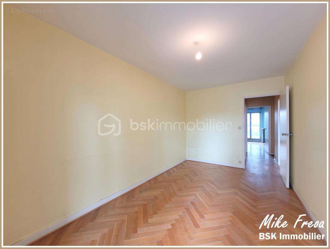 Appartement à PARIS-19E